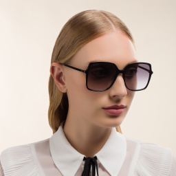 GUCCI Rectangle Sunglasses in Black – Product Photo 6