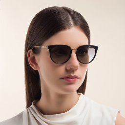 تسوق نظارة شمسية بانتوس بربري بلون أسود أونلاين.