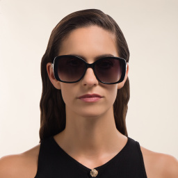 GUCCI Cat-Eye Sunglasses in Black – Product Photo 5