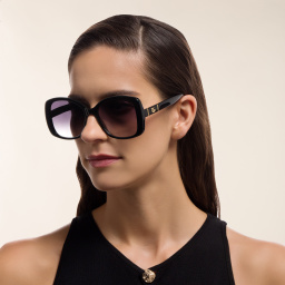 GUCCI Cat-Eye Sunglasses in Black – Product Photo 6