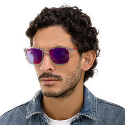 EYE'M Square Sunglasses in Clear – Product Photo 6