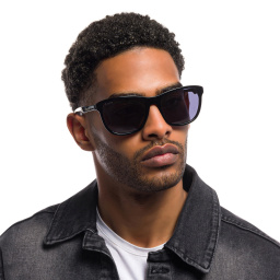 Shop EYE'M Square Sunglasses in Black online.