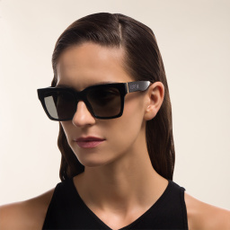 EYE'M Square Sunglasses in Black – Product Photo 6