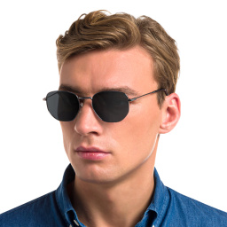 Shop EYE'M Irregular Sunglasses in Silver online.