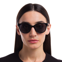 EYE'M Square Sunglasses in Black – Product Photo 5
