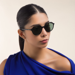 Shop Ray-Ban Thalia Unisex Square Sunglasses in Black online.