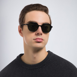 Shop Ray-Ban Thalia Unisex Square Sunglasses in Black online.