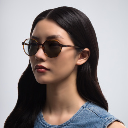 Shop Ray-Ban Thalia Unisex Square Sunglasses in Striped Havana online.