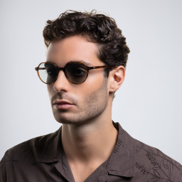 Shop Ray-Ban Thalia Unisex Square Sunglasses in Striped Havana online.