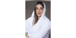 Amara Monthly Color Contact Lenses - Sandy Plano – Product Photo 3