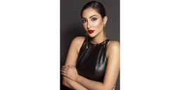 Amara Monthly Color Contact Lenses - Charcoal Gray – Product Photo 3