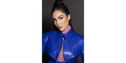 Amara Monthly Color Contact Lenses - Hazel Wood – Product Photo 3