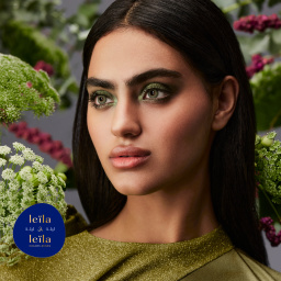 LEILA & LEILA Monthly Color Contact Lenses - Zumurrud Precious Green – Product Photo 2