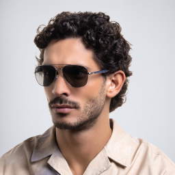 Shop Ray-Ban Unisex Square Sunglasses in Silver online.