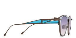 SPILTMILK Maia Unisex Square Sunglasses in Silver – Product Photo 3