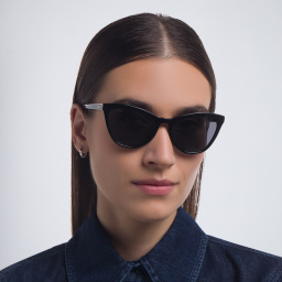 EYE'M Cat Eye Sunglasses in Black & Pink – Product Photo 5