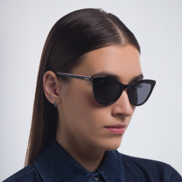 EYE'M Cat Eye Sunglasses in Black & Pink – Product Photo 6