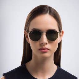 Shop Ray-Ban New Round Unisex Panthos Sunglasses in Black online.
