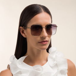 تسوق نظارة شمسية بإطار مربع غوتشي بلون ذهبي أونلاين.