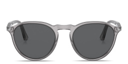 تسوق نظارات شمسية دائرية للجنسين بشعار السهم بيرسول بلون رمادي شفاف أونلاين.