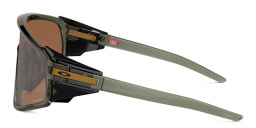 Shop Oakley Latch Panel Unisex Mask Sunglasses in Green online.