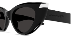 تسوق نظارات شمسية طراز كات آي بتوقيع العلامة ألكسندر ماكوين بلون أسود أونلاين.