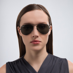 Ray-Ban Pilot Classic Sunglasses in Black – Product Photo 5