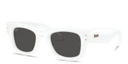 Shop Ray-Ban Wayfarer Puffer Unisex Square Sunglasses in White online.