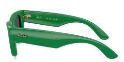 Shop Ray-Ban Wayfarer Puffer Unisex Square Sunglasses in Green online.