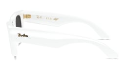 Shop Ray-Ban Wayfarer Puffer Unisex Square Sunglasses in White online.