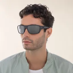 Shop Oakley Split Shot Rectangle Sunglasses in Matte Carbon online.