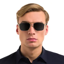 Shop EYE'M Square Sunglasses in Silver online.