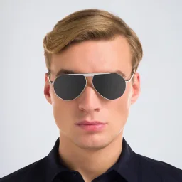 Shop EYE'M Aviator Sunglasses in Silver online.
