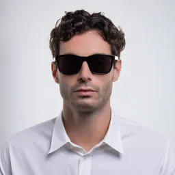 Shop GUCCI Rectangle Sunglasses in Black online.