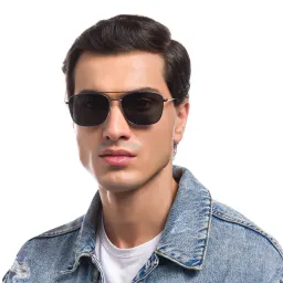Shop EYE'M Unisex Square Sunglasses in Gunmetal online.