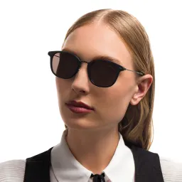 Shop EYE'M Unisex Square Sunglasses in Black online.