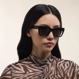تسوق نظارة شمسية مربعة EYE'M بلون Black أونلاين.