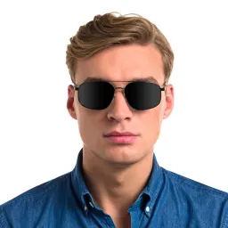Shop EYE'M Aviator Sunglasses in Black online.