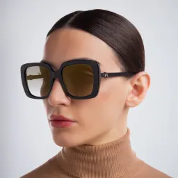 تسوق نظارة شمسية بإطار مربع EYE'M بلون أسود أونلاين.