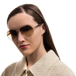 Shop Ray-Ban Unisex Pilot Sunglasses in Gold online.