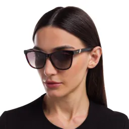 تسوق نظارة شمسية بإطار مربع EYE'M بلون بني أونلاين.