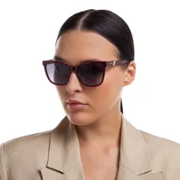 تسوق نظارة شمسية بإطار مربع EYE'M بلون أحمر أونلاين.