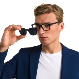 تسوق نظارة طبية بإطار مربع EYE'M بلون أسود أونلاين.