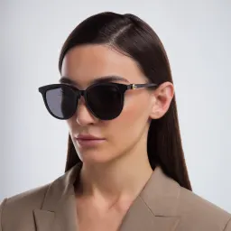 Shop GUCCI Cat Eye Sunglasses in Black online.
