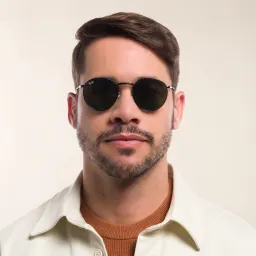 Shop Ray-Ban New Round Unisex Panthos Sunglasses in Black online.