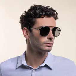 تسوق نظارات شمسية أفياتور غوتشي بلون فضي أونلاين.