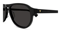 Shop BOTTEGA VENETA Triangle Stud Aviator Sunglasses in Black online.