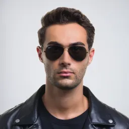 Shop Ray-Ban Unisex Pilot Sunglasses in Metal in Black online.