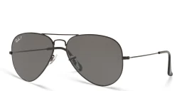 Shop Ray-Ban Unisex Pilot Sunglasses in Metal in Black online.