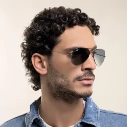 Shop Ray-Ban Unisex Pilot Sunglasses in Gunmetal online.